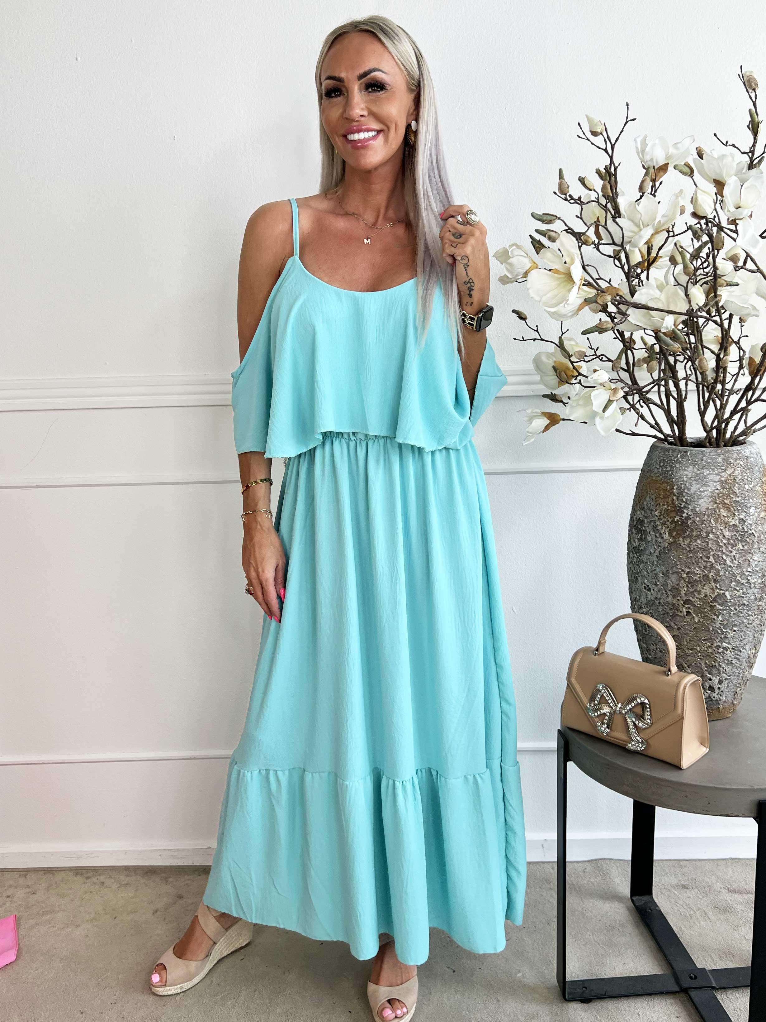 Adelisa - Sød lang stropkjole med flæser